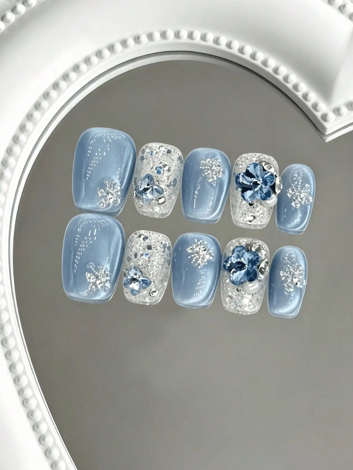 10 Pieces of Short Square-Round Press-On Nails of Medium Length, Featuring Haze Blue Cat Eye Design with Glitter, Hand-Painted Silver Lines and 3D Blue Flowers, and Diamond Embellishments, in a Gentle and Delicate Style, Perfect for Young Girls, Dates, and Everyday Elegant Outfits, Comes with Jelly Glue and Nail File