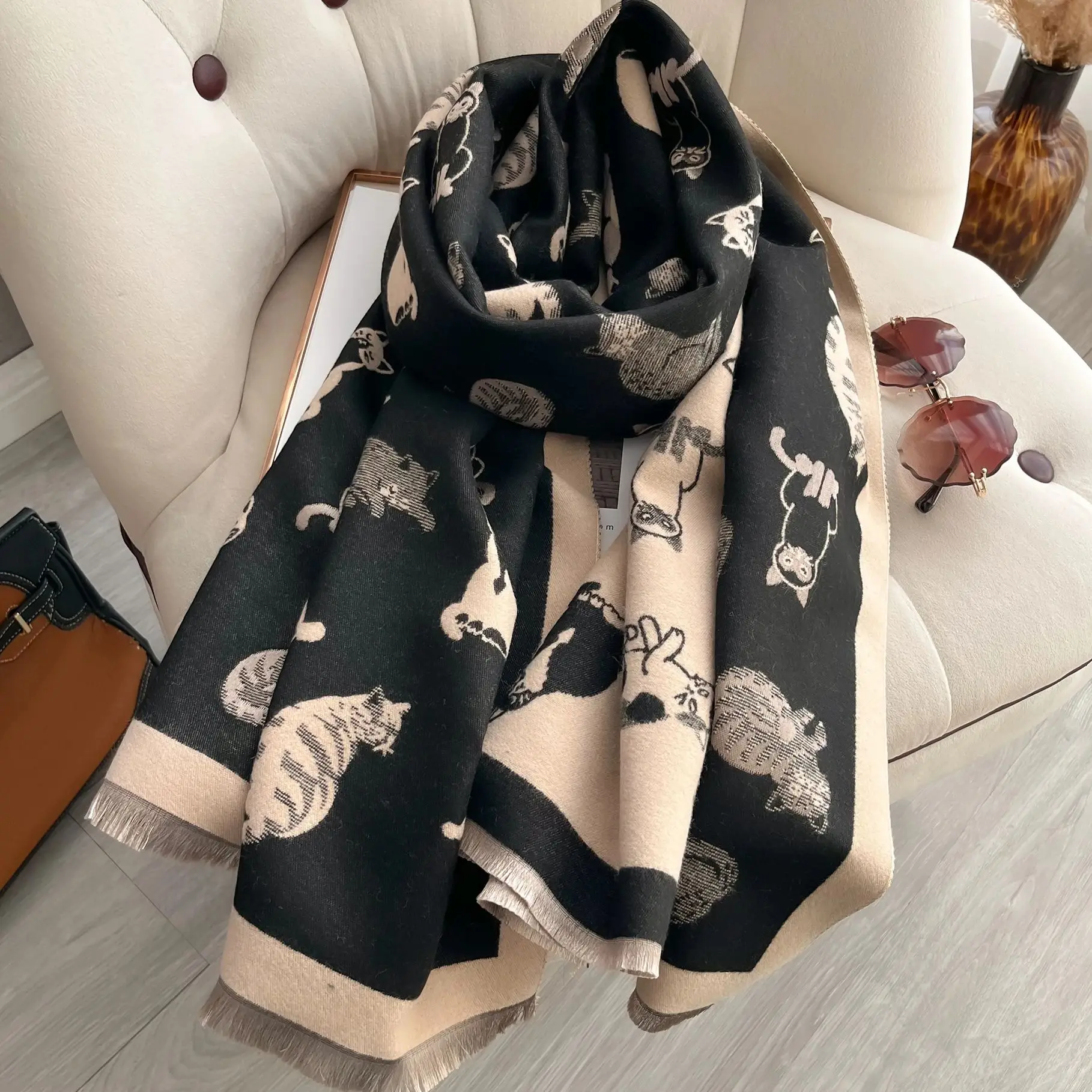 Elegant Ladies\' Animal Cat Pashmina Autumn Winter Thick Warmth Double Sided Tassel The Shawl Coldproof Windproof Blanket Scarf