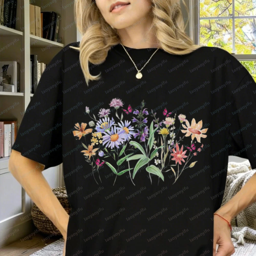 Botanical Butterfly T-Shirt Soft Cotton Floral Print Boho Tee Graphic T Shirts Oversized T Shirt Women Clothes Vintage Y2k Top