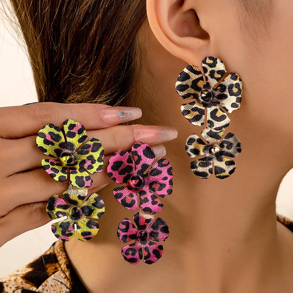 Stud Earrings For Women Printed Leopard Print Flower Stud Earrings Exaggerated Personality Ear Accessories Fashion Jewelry BE550