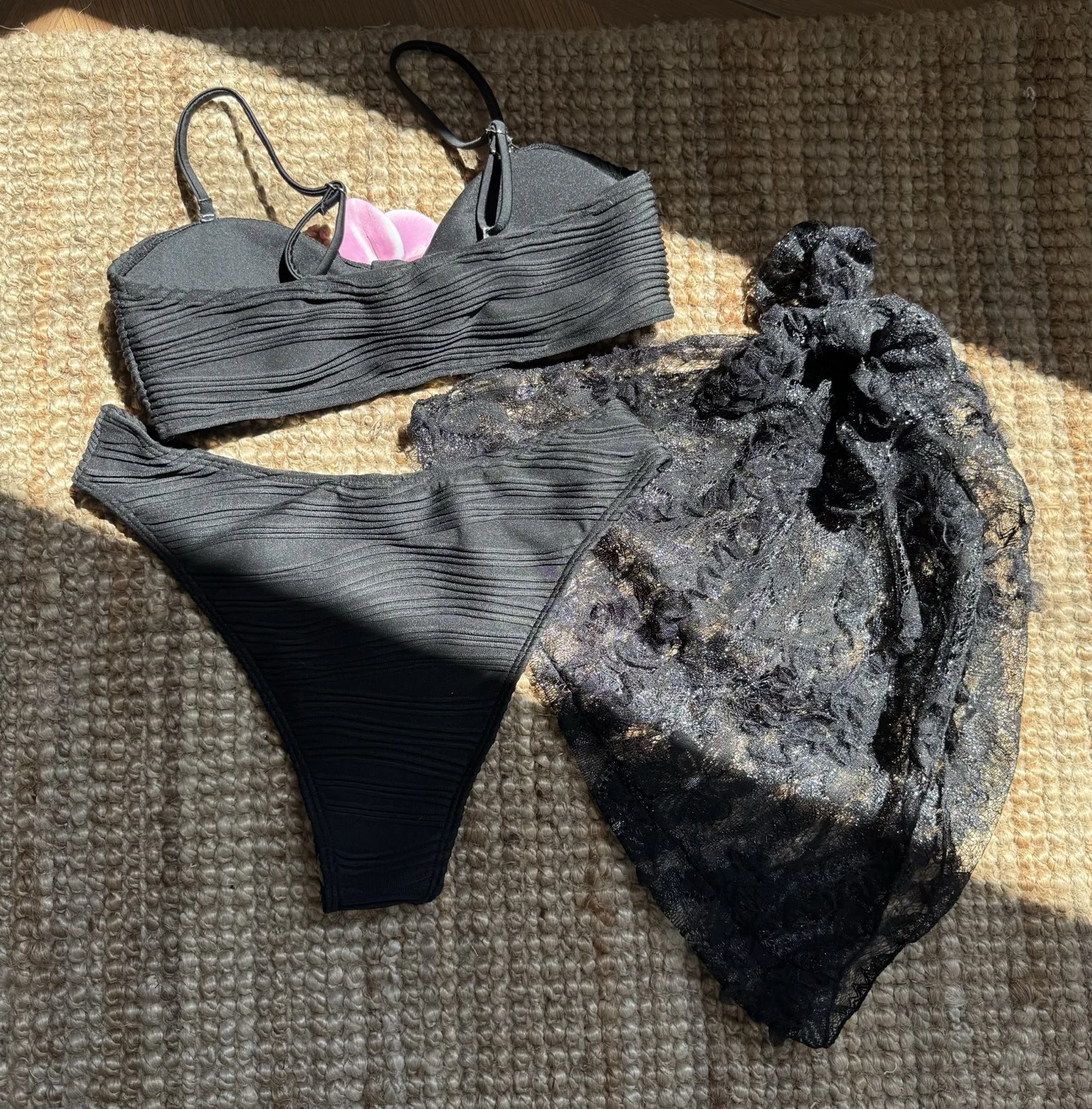 Sexy Blumen-Bandeau-Bikini-Sets, 3-teilig, mit Blumen-Spitzenbezug, Rock, Tanga, Badeanzüge, Badeanzug, Strand-Outfits, Biquini, Tankini