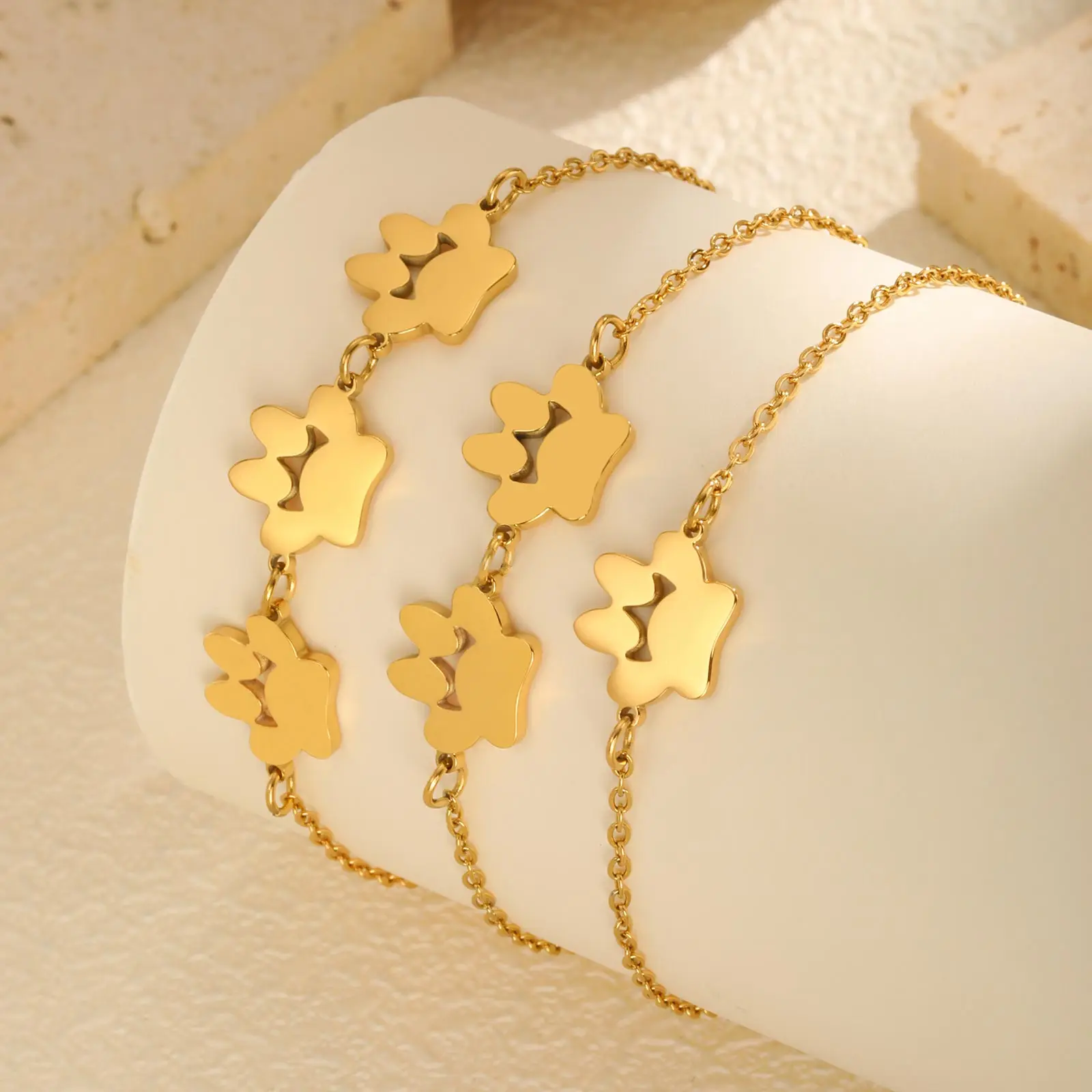 Image of 1/2/3 Katzenkrallen-Armband für Frauen und Mädchen, goldfarbene Edelstahl-Kettenarmbänder, trendiges wasserdichtes Schmuckgeschenk