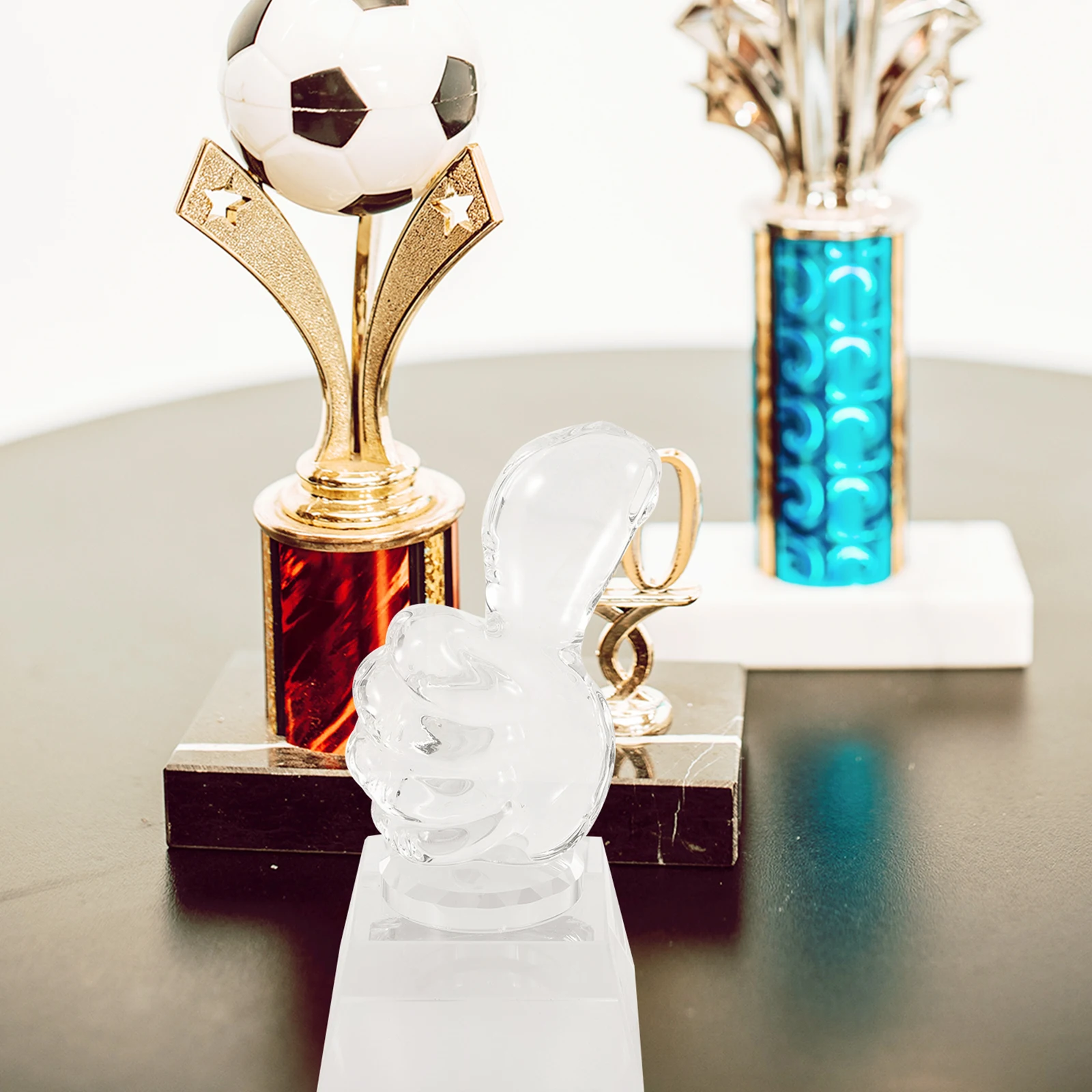 

Creative Trophy Cup for Competition Award Decor Thumb Shaped Design Ideal for Talent Show Recess Games Kindergarten