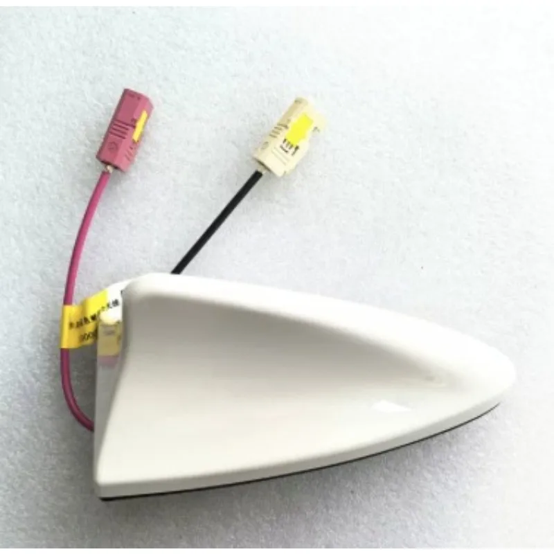 

Комбинированная антенна «Плавник акулы», белая, серая для Chery Tiggo 7, 8, 8 plus, Omoda Arrizo 5, Exeed LX 703000679AA 703000679AA