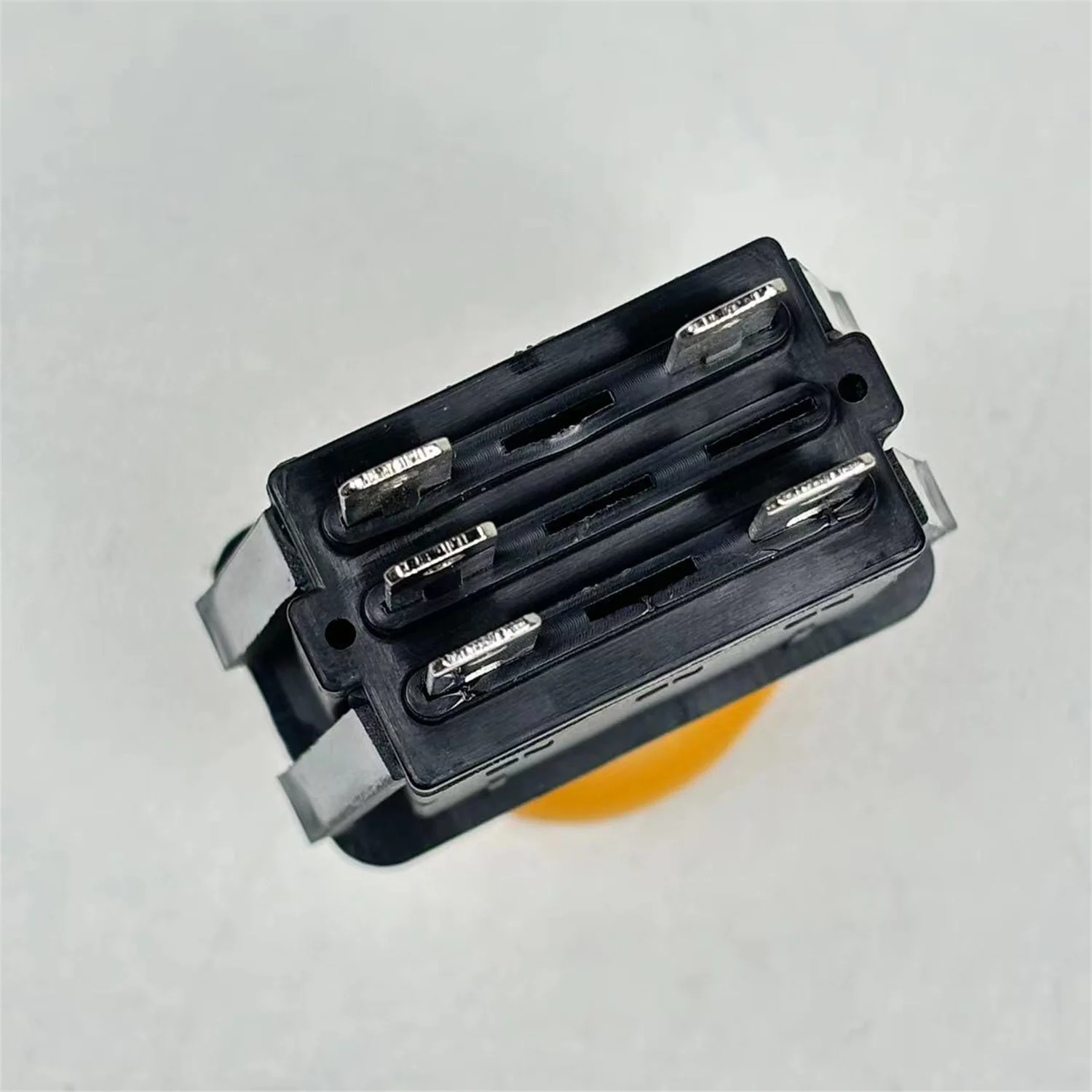 Nuevo interruptor de PTO de embrague de hoja, interruptor de Sensor AM118802 para piezas de K1211-62230 K1211-62231