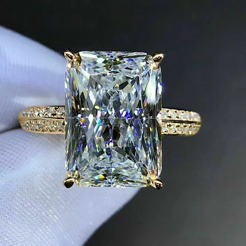 

Exquisite Gold Color Inlaid with White Stone Round Fashion Rings Fashion Party Engagement Wedding Rings for Women Jewelry
