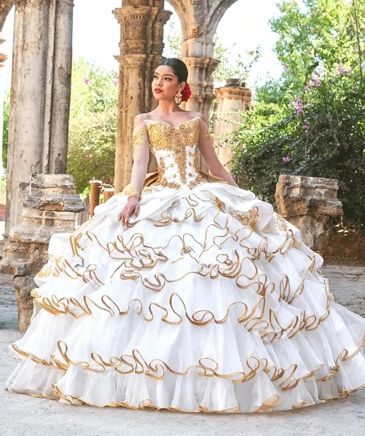 فستان حفلة أميرة Quinceanera ، فستان ذهبي ، بأكمام طويلة ، مزين بطبقات ، حلو 16 فستان ، 15 سنة