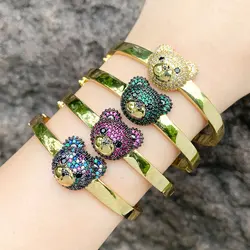 FLOLA Luxury CZ Crystal Green Teddy Bear Bangles for Women Copper Gold Plated Hoops Buckle Bangles Dainty Jewelry Gifts brtb38