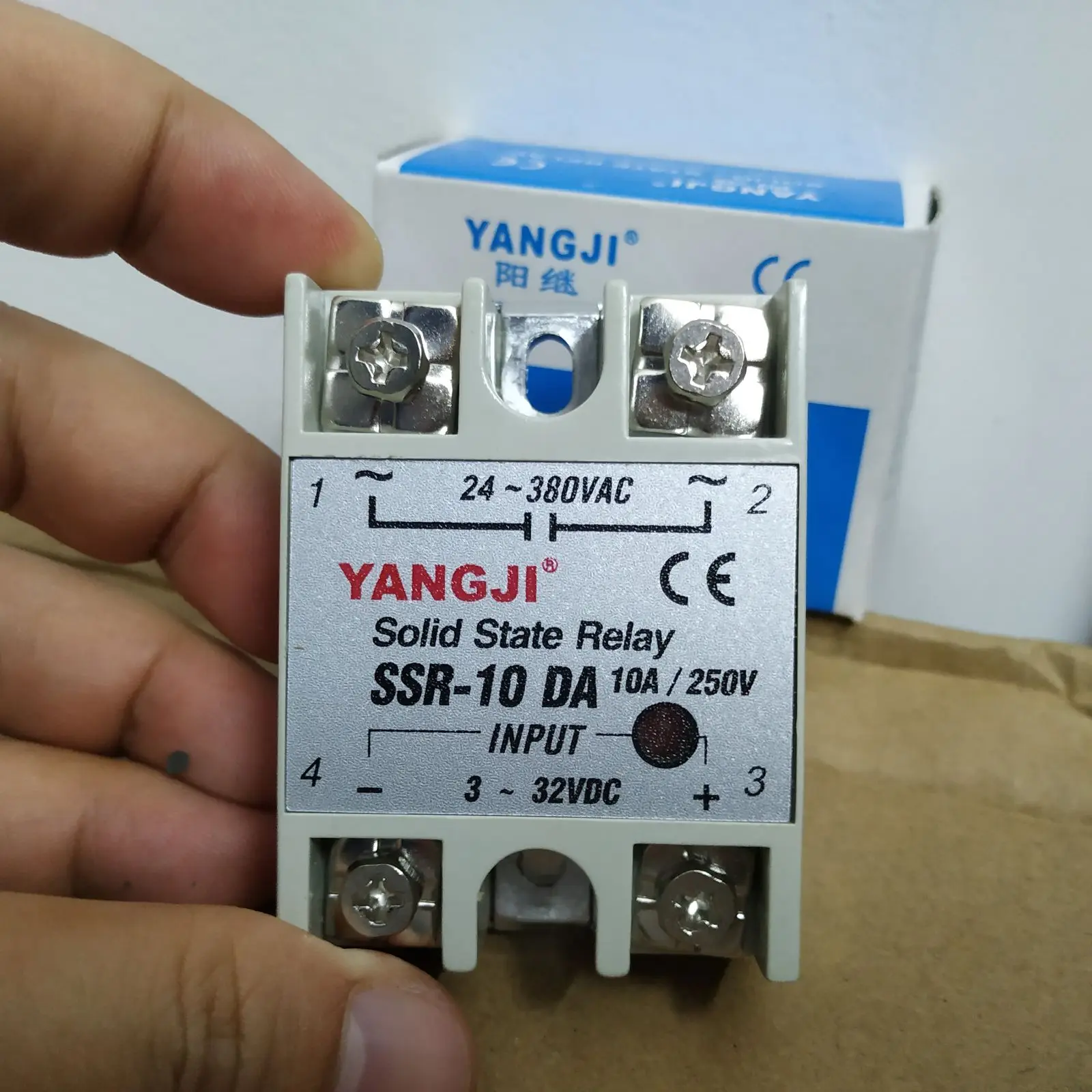 Yang relay YANGJI single-phase AC solid state relay SSR-10DA (load 10A)