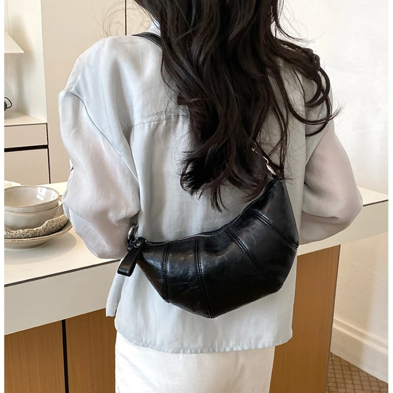 Soft PU Semicircle Shoulder Bags Women Stitching Design Crescent Crossbody Bag Adjustable Strap Casual Daily Ladies Side Bag view 4
