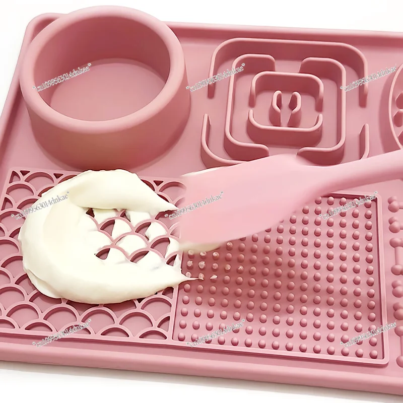 Dog Slow Food Bowl Partition Plate Cat Pet Large, Medium and Small Dog Licking Pad Tableware Anti-choking Silicone Catering