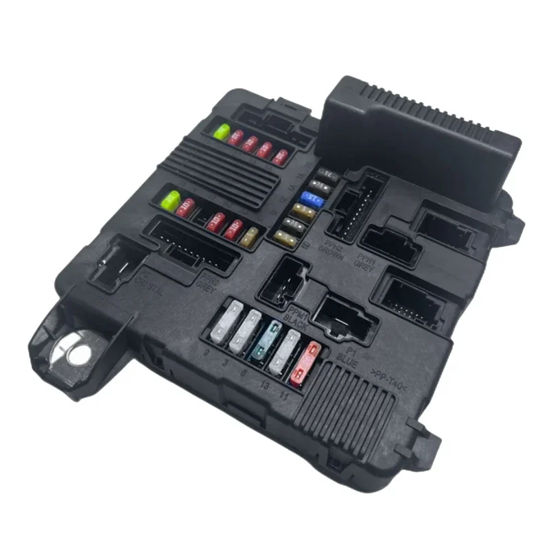 8200306032 8200306033 Engine Fuse Box for Renault Megane Scene 2 2002-2006 Component