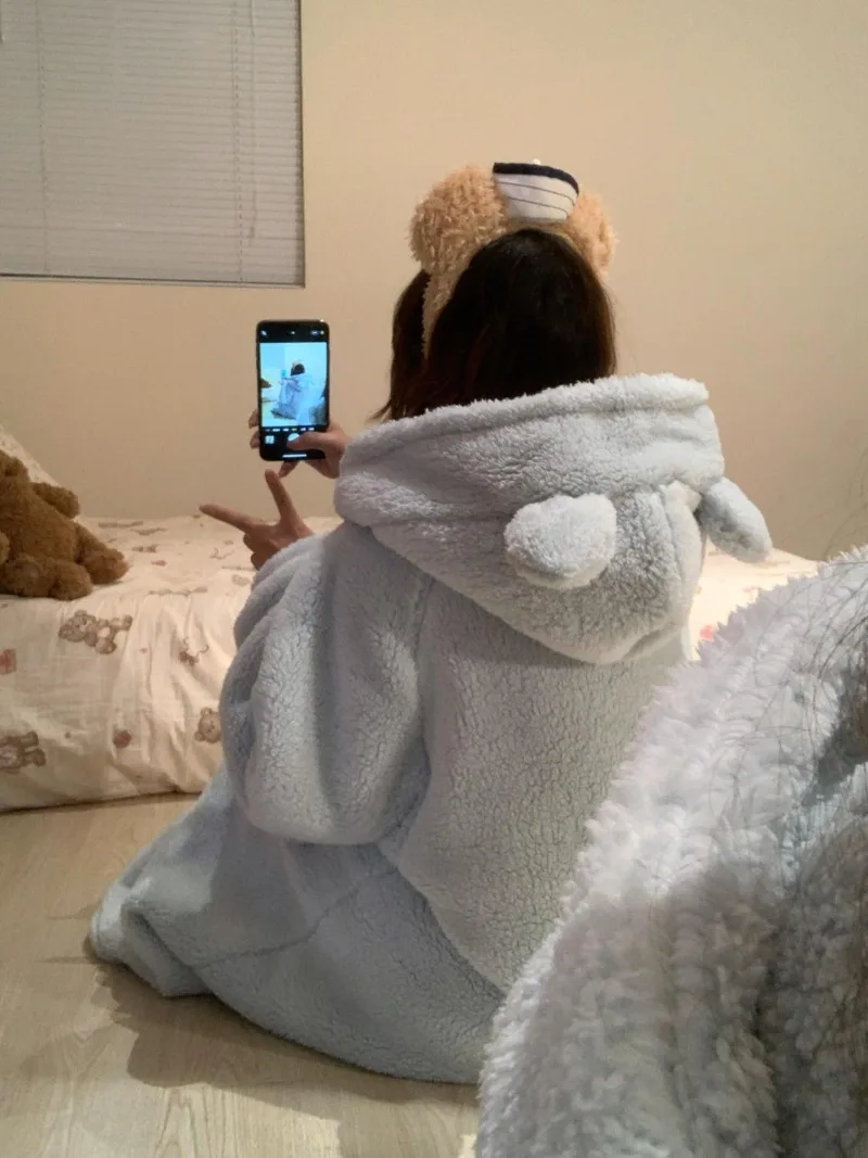 رداء جيب للنساء ملابس نوم فستان نوم شتوي ملابس ليلية بيجامة من الصوف الدافئ قطعة واحدة ثوب نوم بقلنسوة ملابس منزلية للنوم