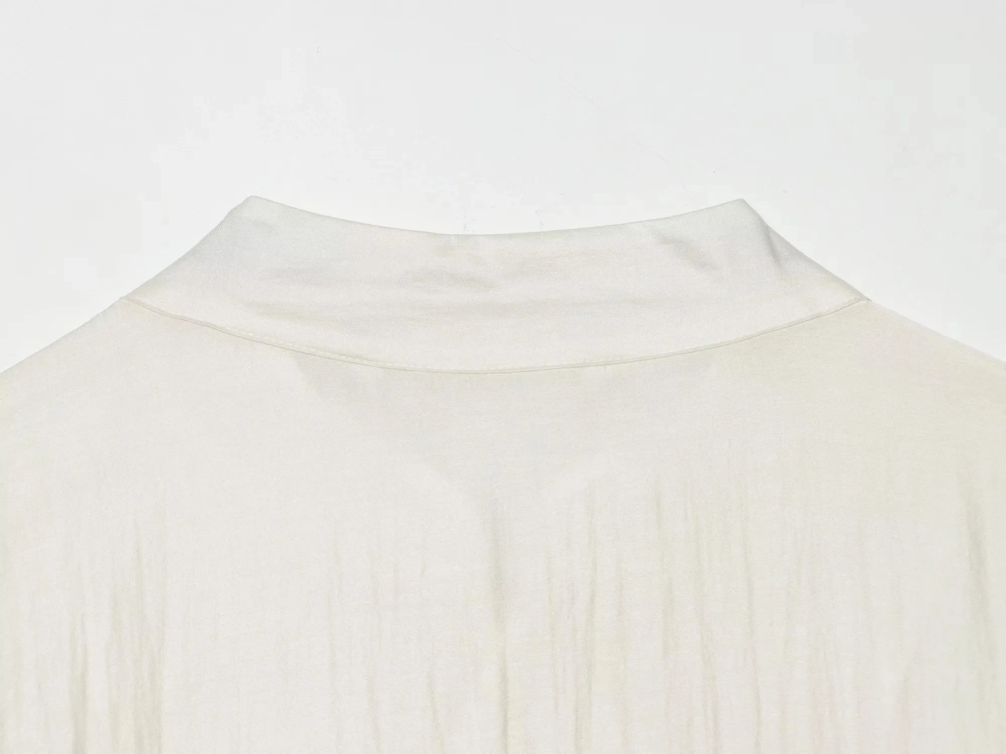 KONDALA Lässige Chic Damenbluse, einfarbig, O-Ausschnitt, einreihig, Langarm, mit Taschen, lockeres Hemd, Mode 2026 Sommerurlaub Bluse – Detail 26