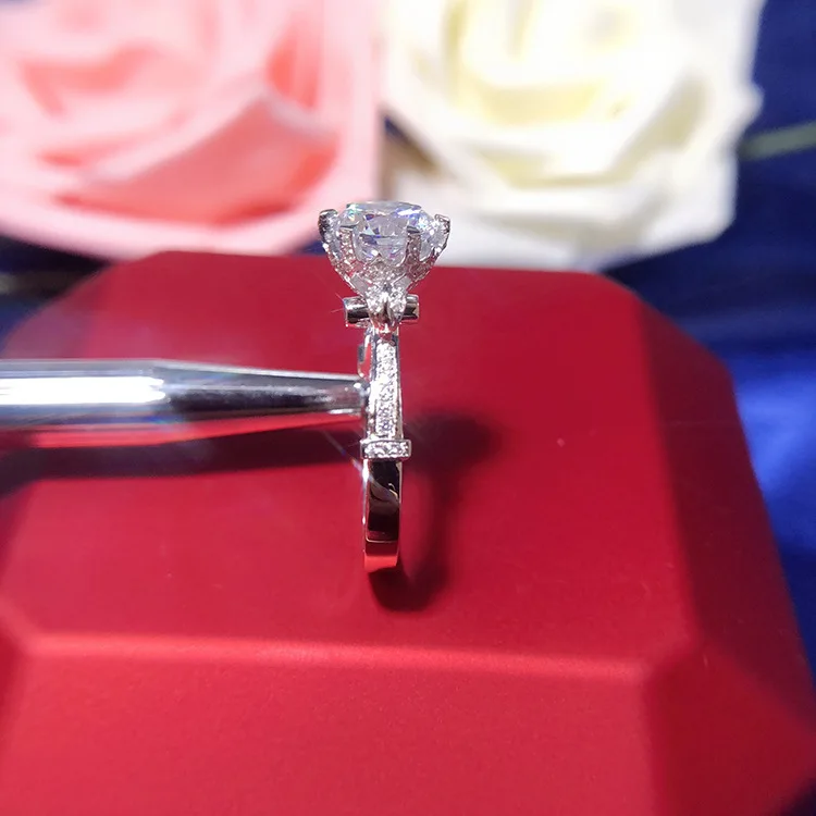 Boutique PT950 platinum diamond ring ladies bud female ring 2 carat Moissanite diamond ring platinum ring fashion wedding ring