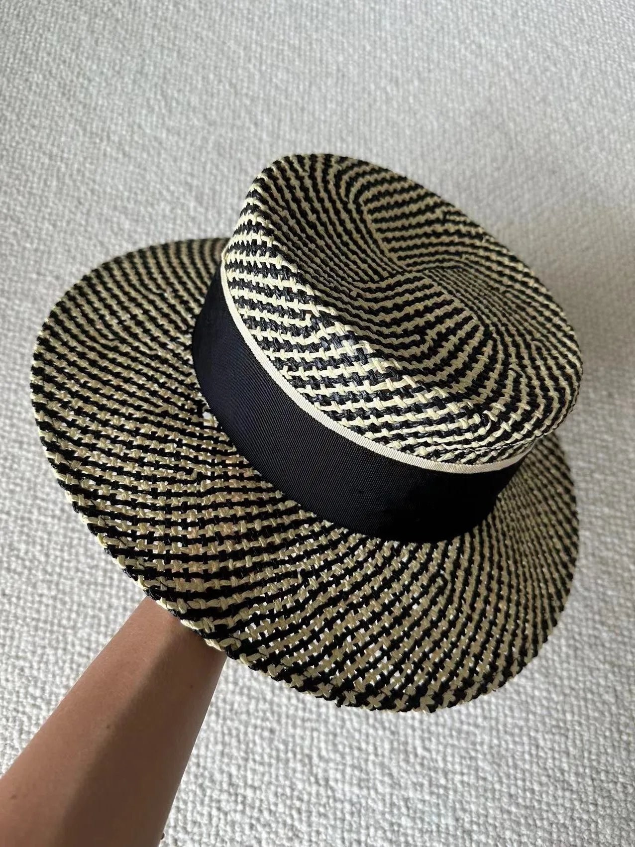 Luxurious elegant style wide brim boater natural straw hat