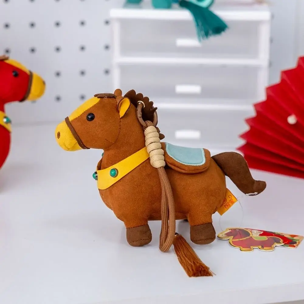 Poney du zodiaque de Style dessin animé mignon, pendentifs cheval porte-bonheur en peluche Ultra doux, mascotte de cheval d'année réaliste pour l'année du cheval