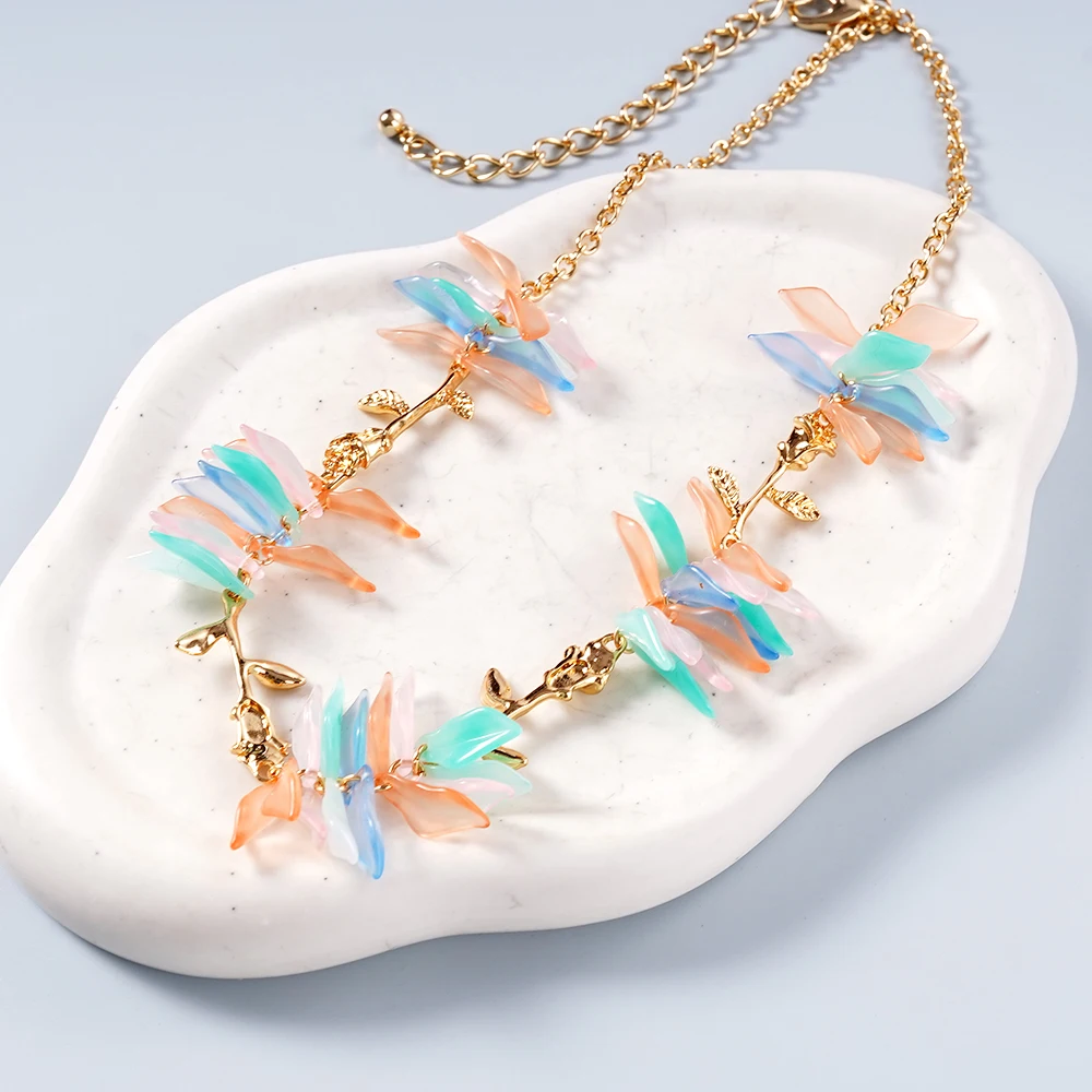 

WealthyBoo Bohemian Petal Necklace for Women Unique Fashion Wedding Jewelry Accessory Colorful Trendy Design