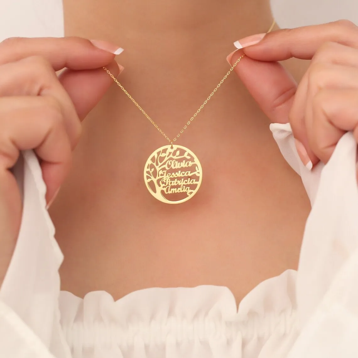 สร้อยคอชื่อครอบครัวที่กำหนดเองเครื่องประดับเด็กผู้หญิงผู้หญิงเครื่องประดับสแตนเลสสีทองส่วนบุคคลสร้อยคอจี้สร้อยคอแฟชั่นแห่งชีวิต