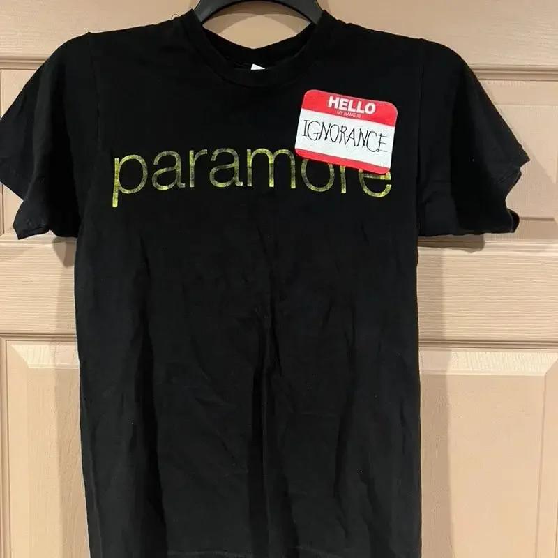 Paramore Hello My Name is Ignorance Tshirt Black Women’s Small Tour 2009