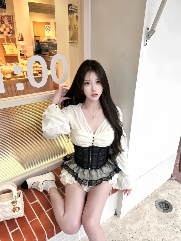 

Spring New Sweet Soft Faion Age-Reducing V-Ne Lace Bla Waist Belt High Waist ort Skirt Set Women's Regular Fit Long S...