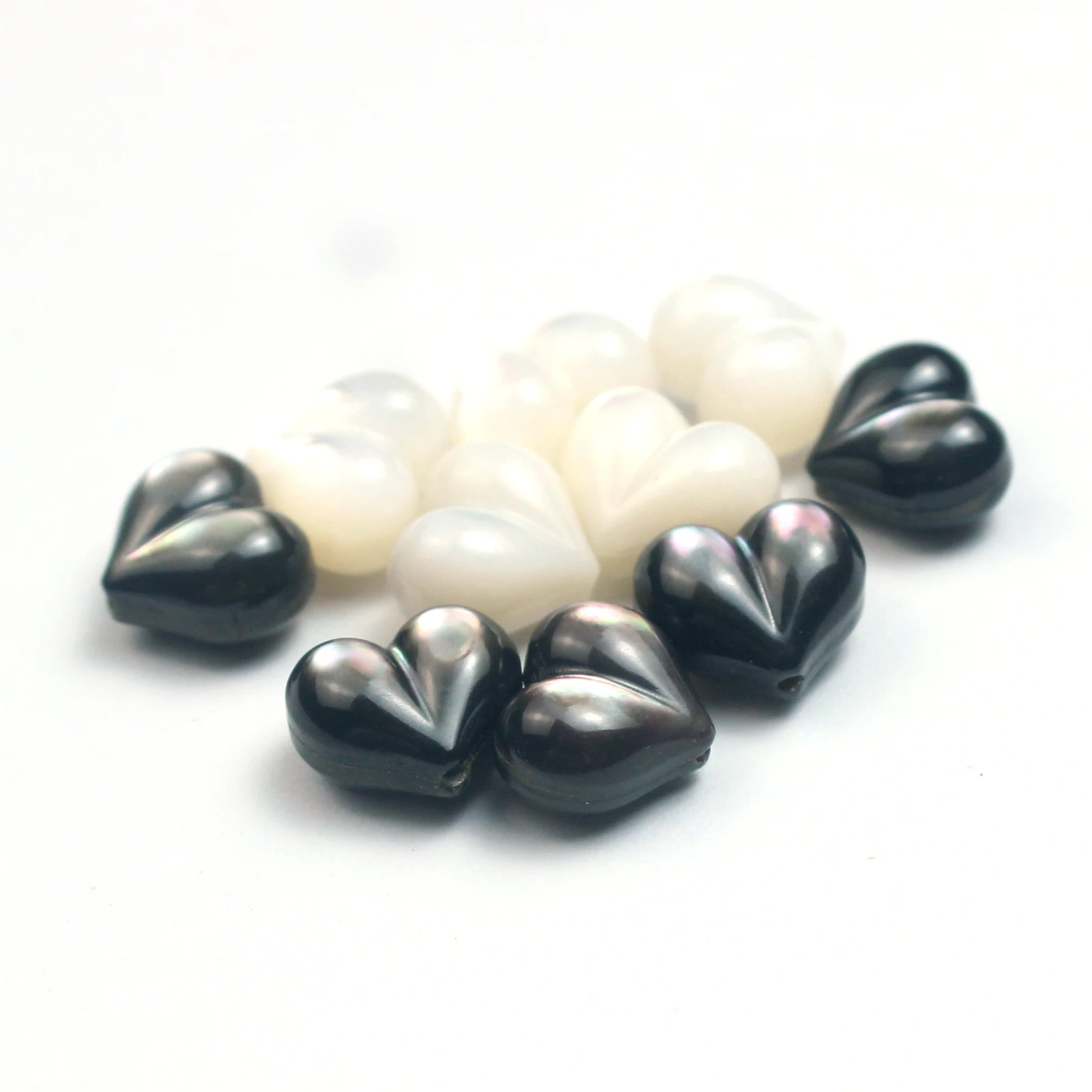 1 Pc Natural Black and White Trochus Shell Carved Peach Heart Shape Bead for Jewelry Making DIY Bracelet Necklace Accessories view 6