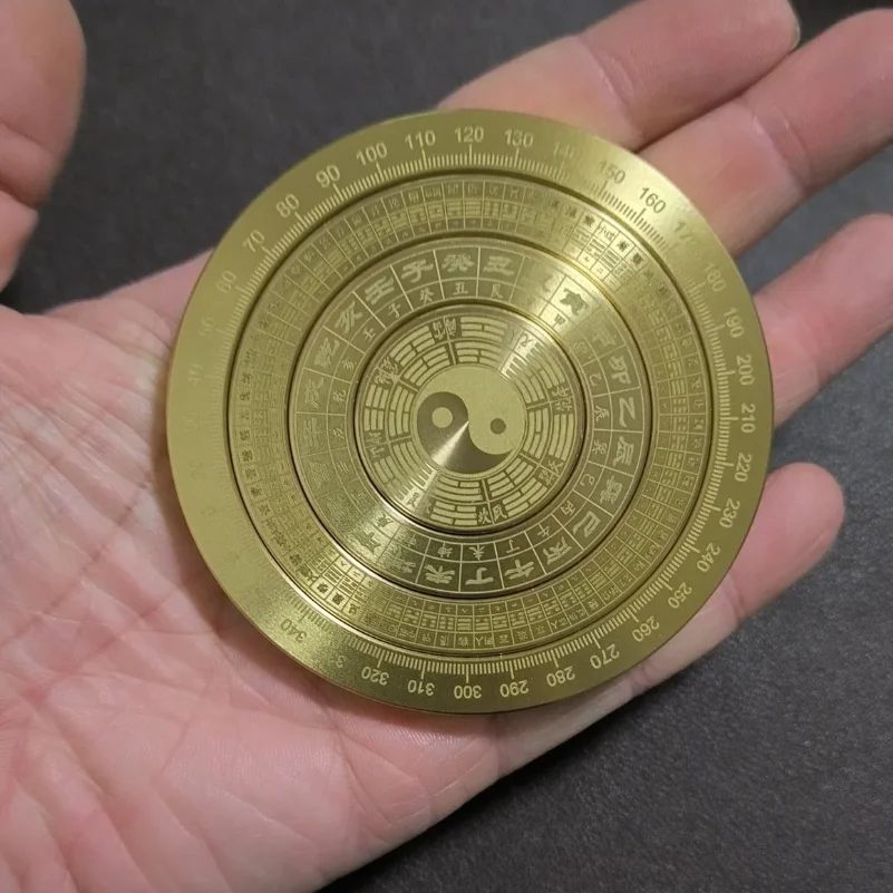 

Brass the Eight Diagrams metal handicraft ornament can rotate