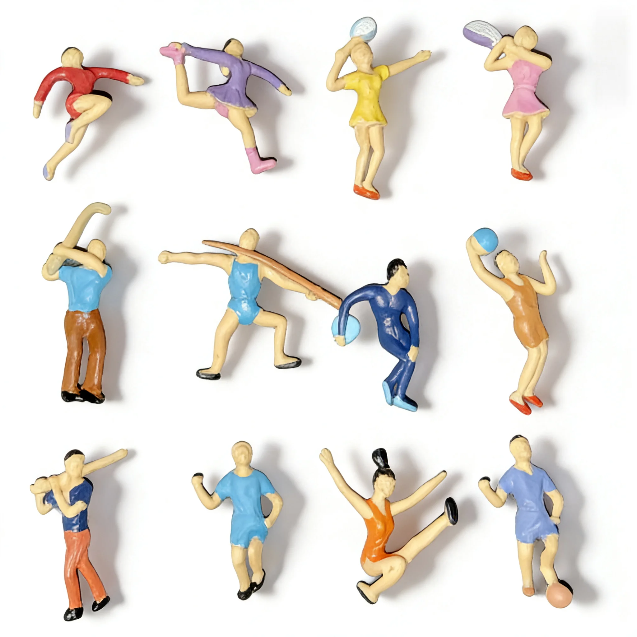 

Набор из 12 фигурок спортсменов для песочницы: футбол, баскетбол, гольф, бадминтон, танцы, настольный теннис (масштабы 1:50, 1:75, 1:100)