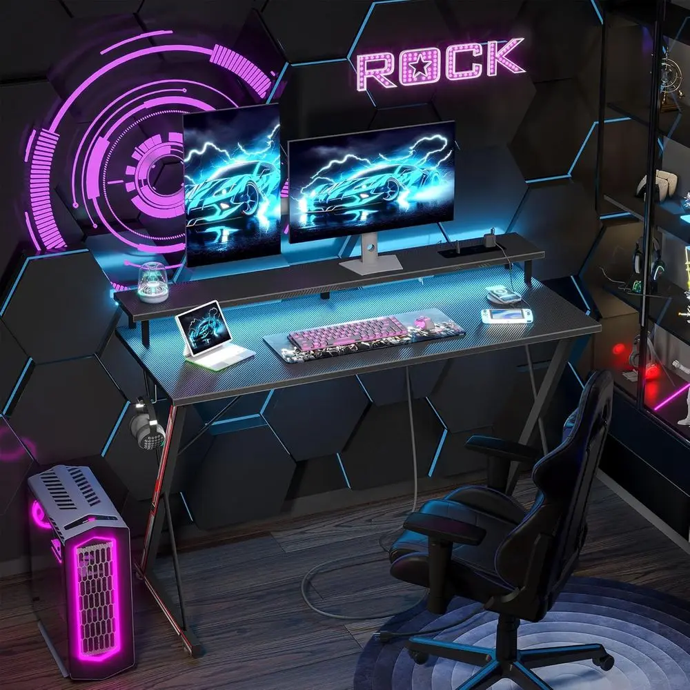 40 مكتب ألعاب من ألياف الكربون المضاءة LED مع منافذ طاقة وحامل شاشة وخطاف سماعة الرأس لإعداد ألعاب الكمبيوتر #4