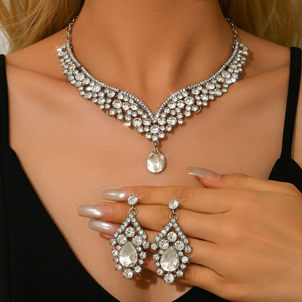 3PC-Luxury Silver Clear Rhinestone V Drop Necklace And Earrings Set For Prom Night Bridesmaid Stage Show Dinner Gathering