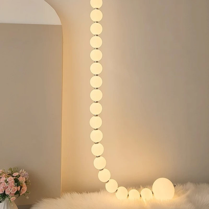 

French Vintage Pendant Lamps Pearl Necklace Parlor Background Cream Style Restaurant Designer Duplex Staircase Hanging Lights