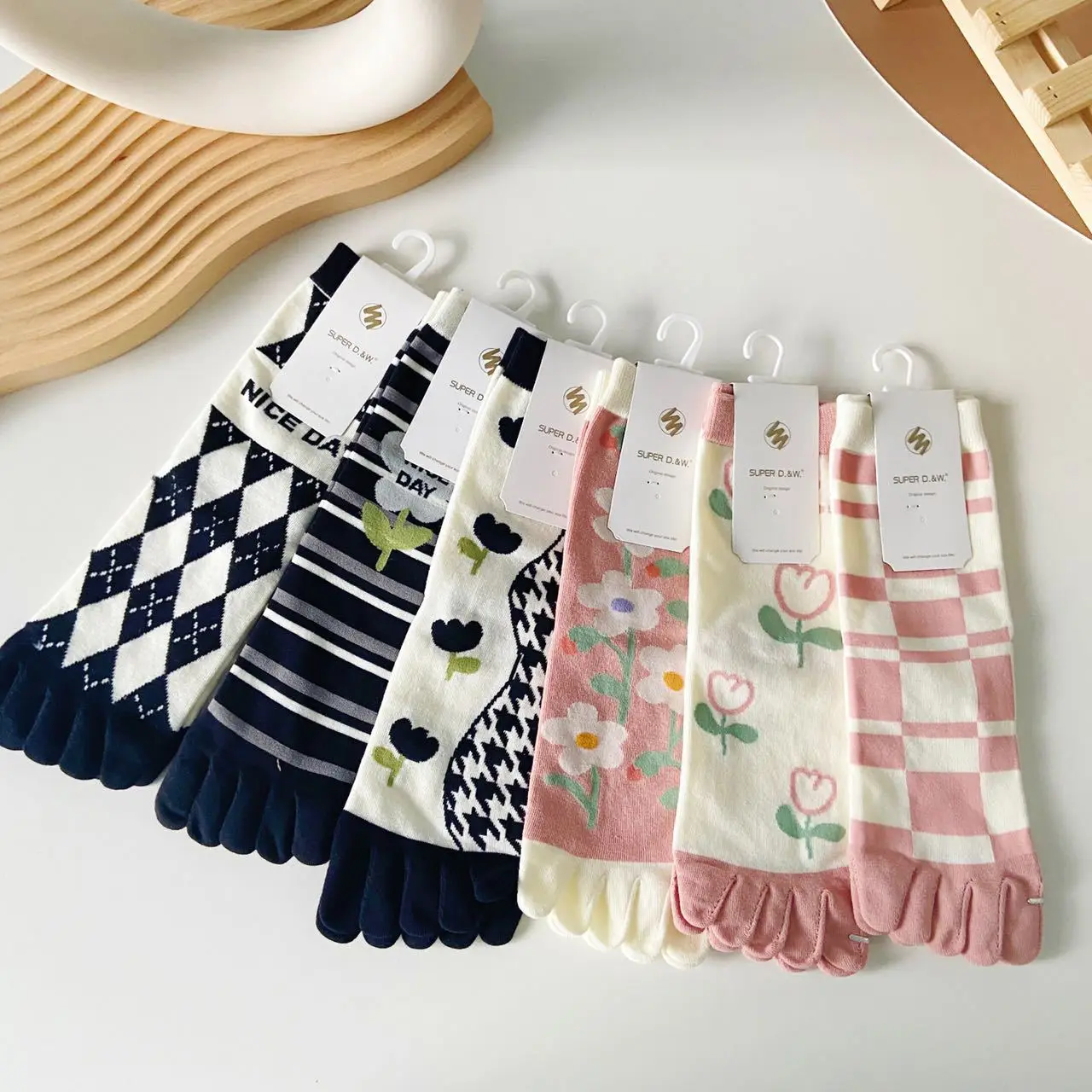 

3 Pairs Spring And Summer New Five Finger Socks Women Mid-tube Small Flower Striped Diamond Cute Toe Socks Set