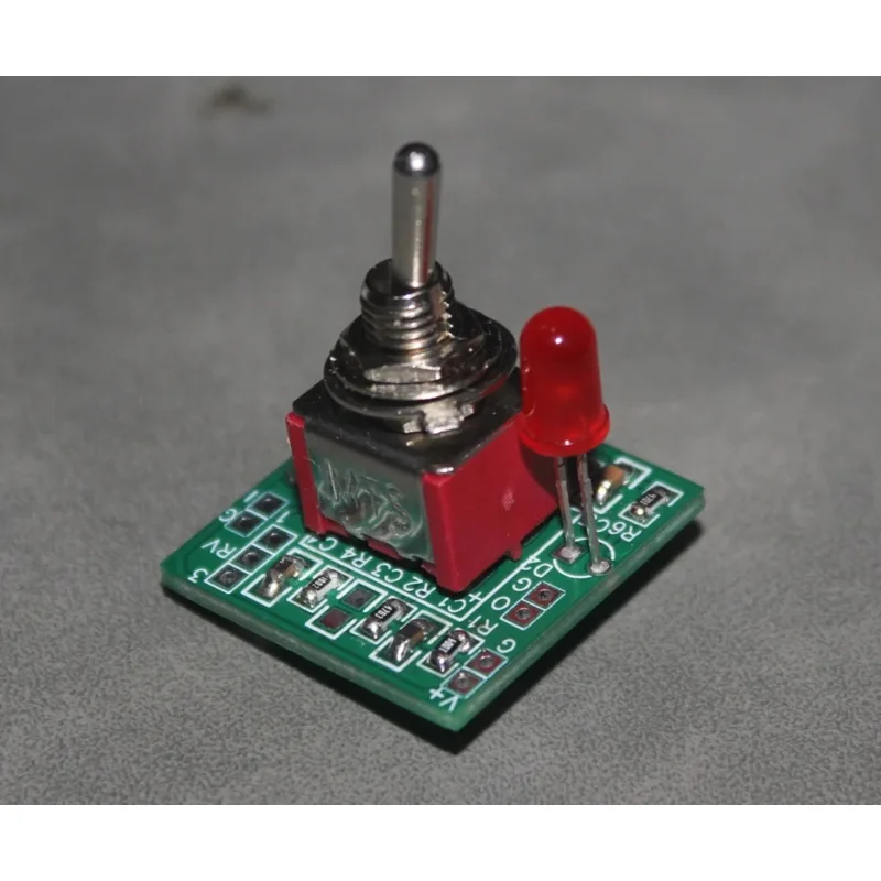 

DIY Guitar Bass Conversion Circuit with Built-in Boost Excitation Boost Effects Circuit Board True Bypass Switch