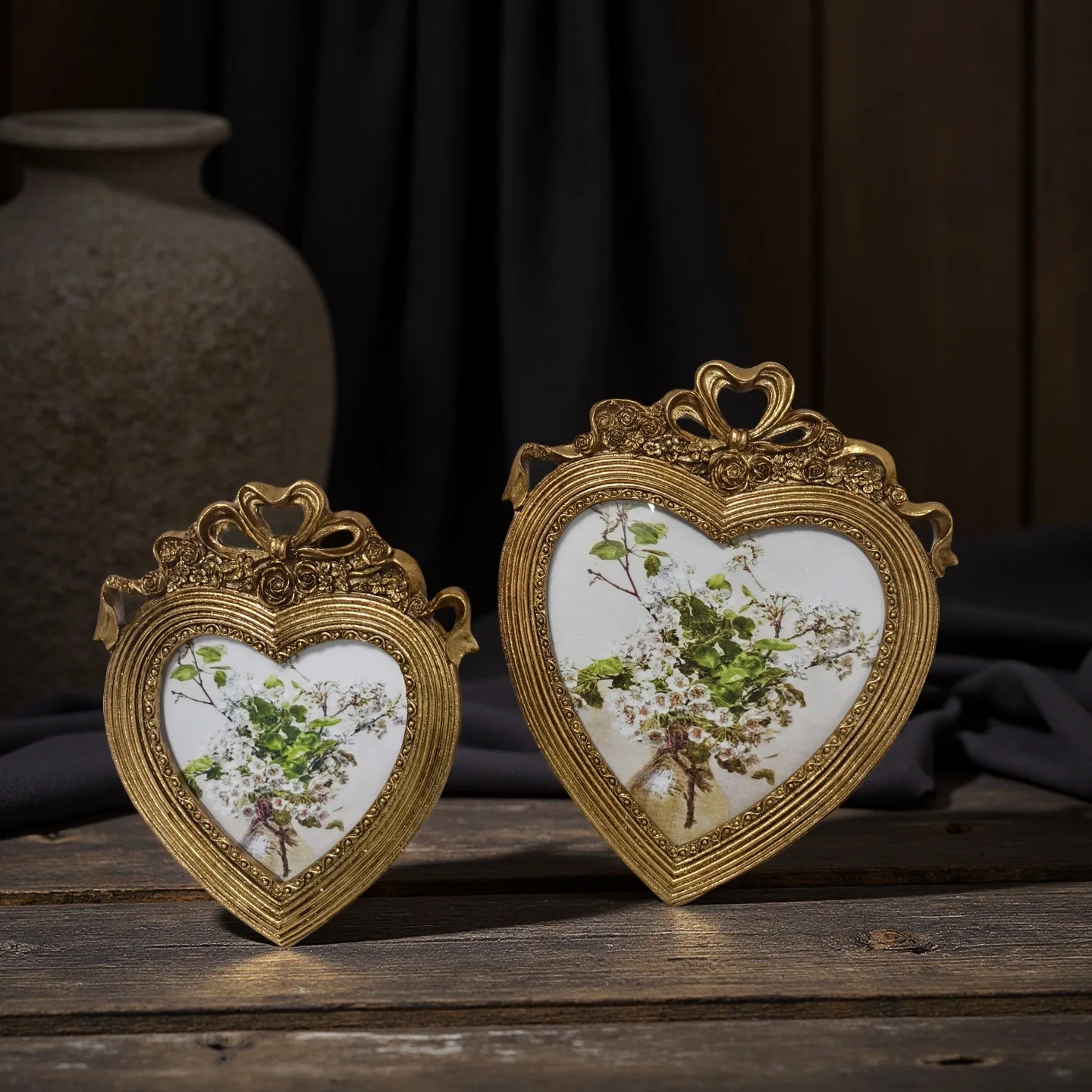 

Retro heart-shaped photo frame ornaments decorative picture frame resin photo frame living room bedroom decoration
