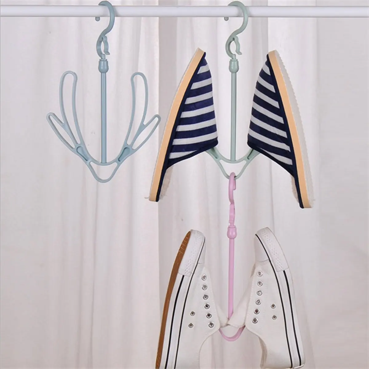 

AT33 Hanging Shoe Hooks Balcony Shoe Rack Dormitory Balcony Hanging Shoe Rack Plastic Storage Rack
