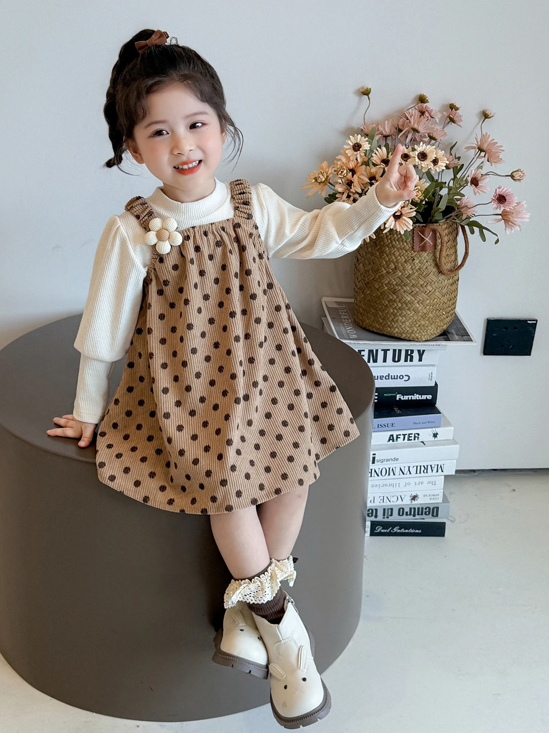 

Весенний комплект для девочек: модный наряд из двух предметов с длинным рукавом и бретельками-крылышками в горошек для юных девушек