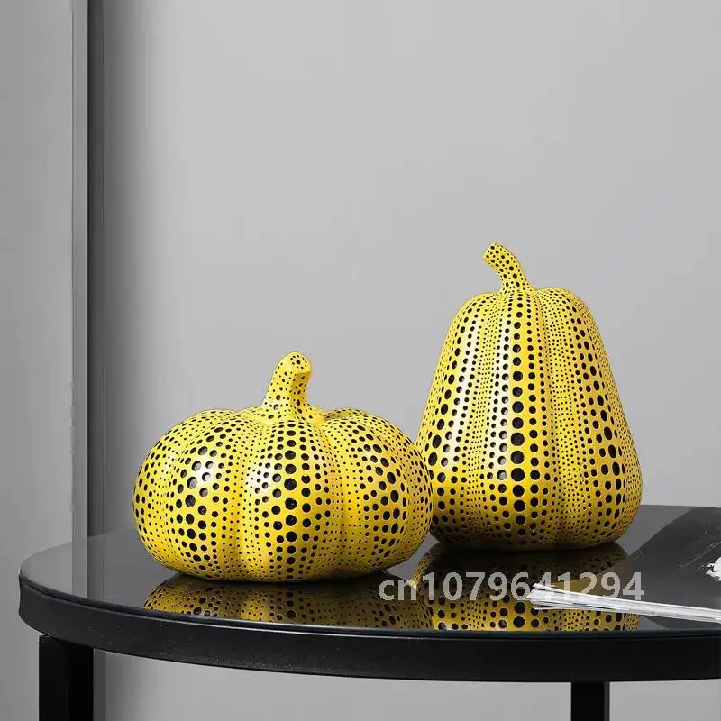 

Pumpkin Kusama Yayoi Ornaments Modern Sculpture Polka Dot Owl Bird Art Home Interior Decoration Office Arts Wedding Christmas