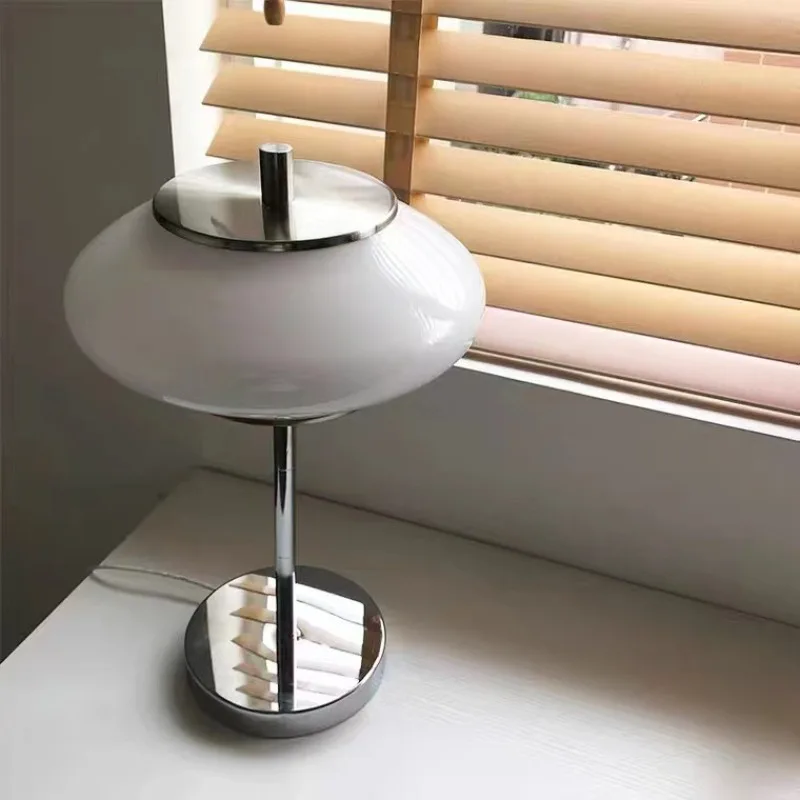 Middle Antique Bauhaus Silver Glass Desk Lamps Creative Home Decoration LED UFO Lights Bedroom Bedside Lighting Fixtures