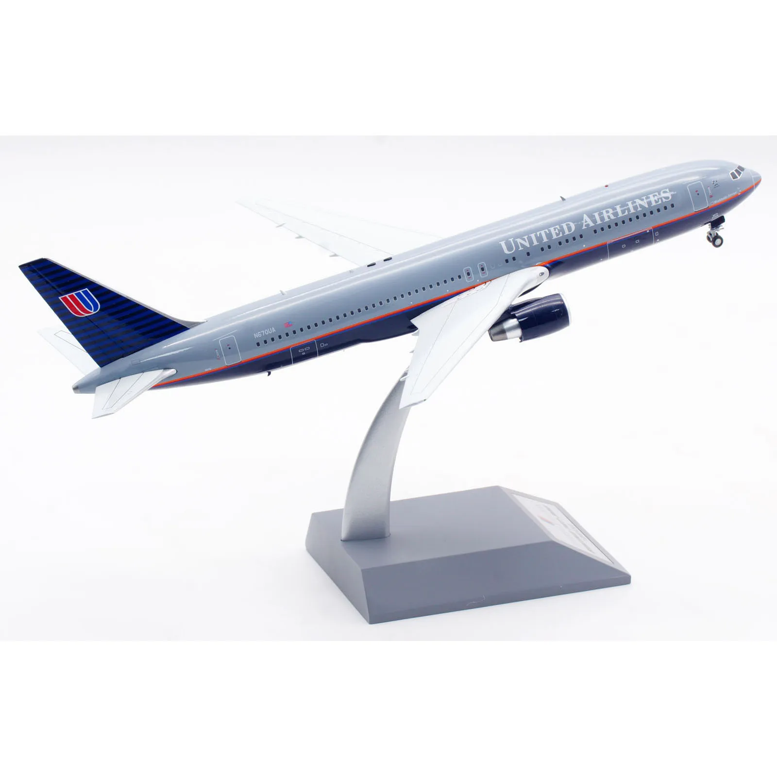 INFLIGHT regalo aereo da collezione in lega muslimata 1:200 United Airlines Boeing B767-300 Diecast Aircraft Jet Model N670UA