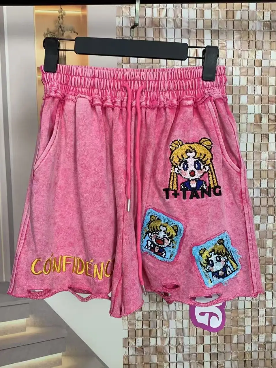 

Модные летние шорты с вышивкой и аппликацией, повседневные свободные шорты с мультяшным принтом, универсальные женские шорты-хит продаж