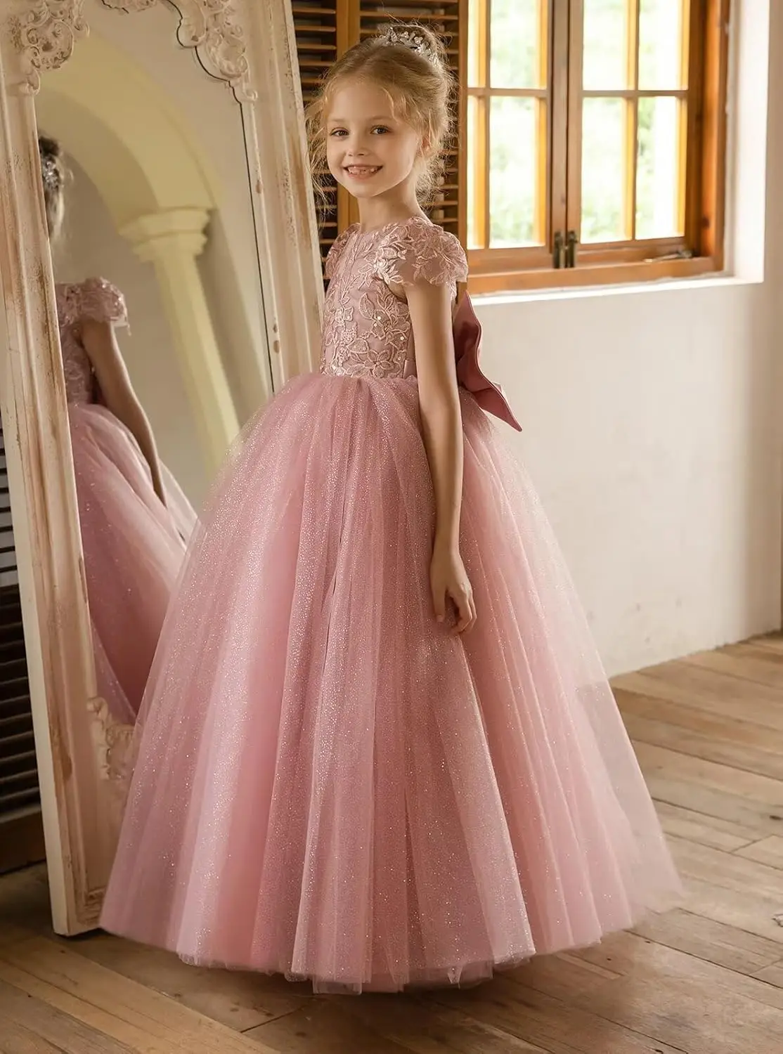 Gaun Pesta Anak Perempuan dengan Lengan Renda untuk Pernikahan, Model Puffy Tulle dengan Punggung V-Neck, Gaun Prom dan Pesta dengan Pita, Gaun Pesta untuk Anak Perempuan