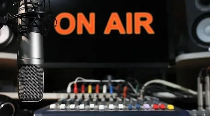 Peralatan Stasiun Radio FM FMUSER 350Watt Studio Lengkap