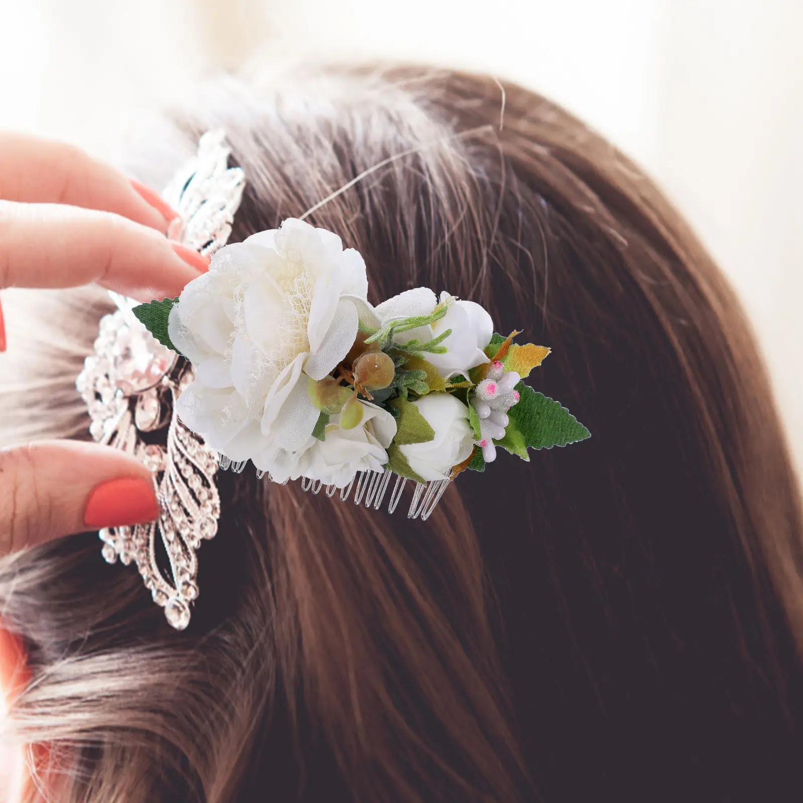 

Silk Flower Wedding Hair Comb Elegant Bride Hair Accessory Bridal Headdress for Weddings Parties and Special Occasions
