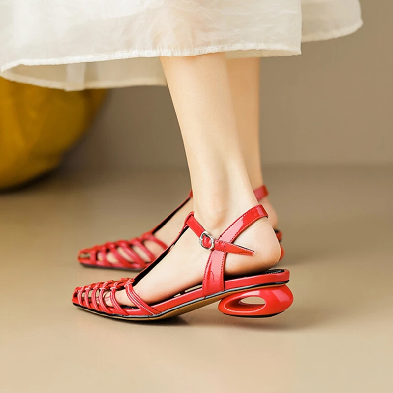 NEW Summer Women Sandals Patent Leather Shoes for Women Woven Hollow Roman Sandals Pointed Toe Chunky Heel Gold Designer Sandals