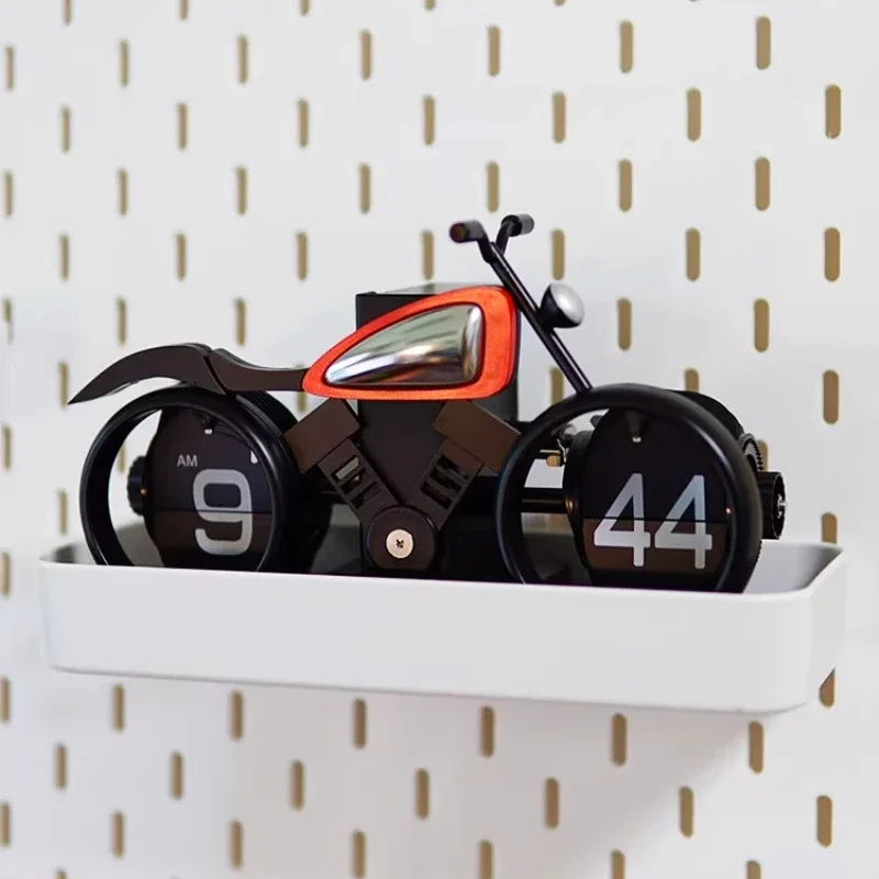 Motorcycle automatic page turning clock, silent mechanical seat clock retro nostalgic high-end desktop ornament