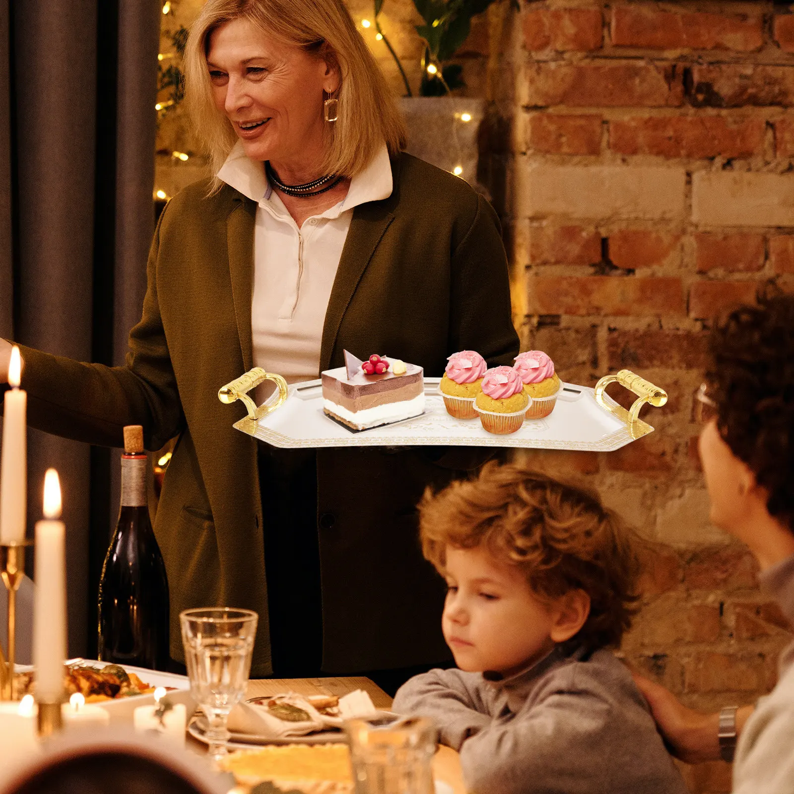 

1 шт. Премиальный золотой прямоугольный поднос из нержавеющей стали в ретро-стиле, декоративная тарелка для хранения для свадебного десертного стола, отеля, дома