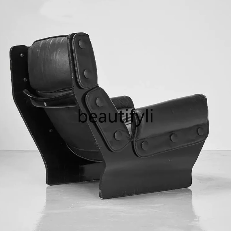 Leisure chair Italian simple retro designer solid wood special-shaped fabric button sofa chair