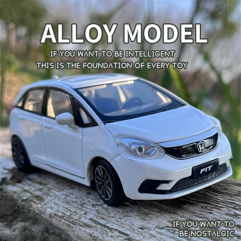 1/32 HONDA Fit GK5 modello di auto in lega pressofuso veicoli giocattolo in metallo modello di auto alta simulazione collezione di suoni e luci regalo per bambini