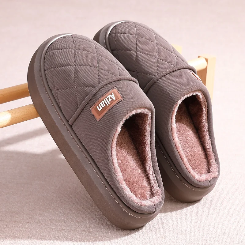 Winter-Wärme-Pantoffeln für Damen und Herren, gesteppte Diamant-Hausschuhe, dicke Plattform, mit Fleece gefütterte Mules, weiche Plüsch-Innenpantoffeln für das Schlafzimmer. – Detail 6