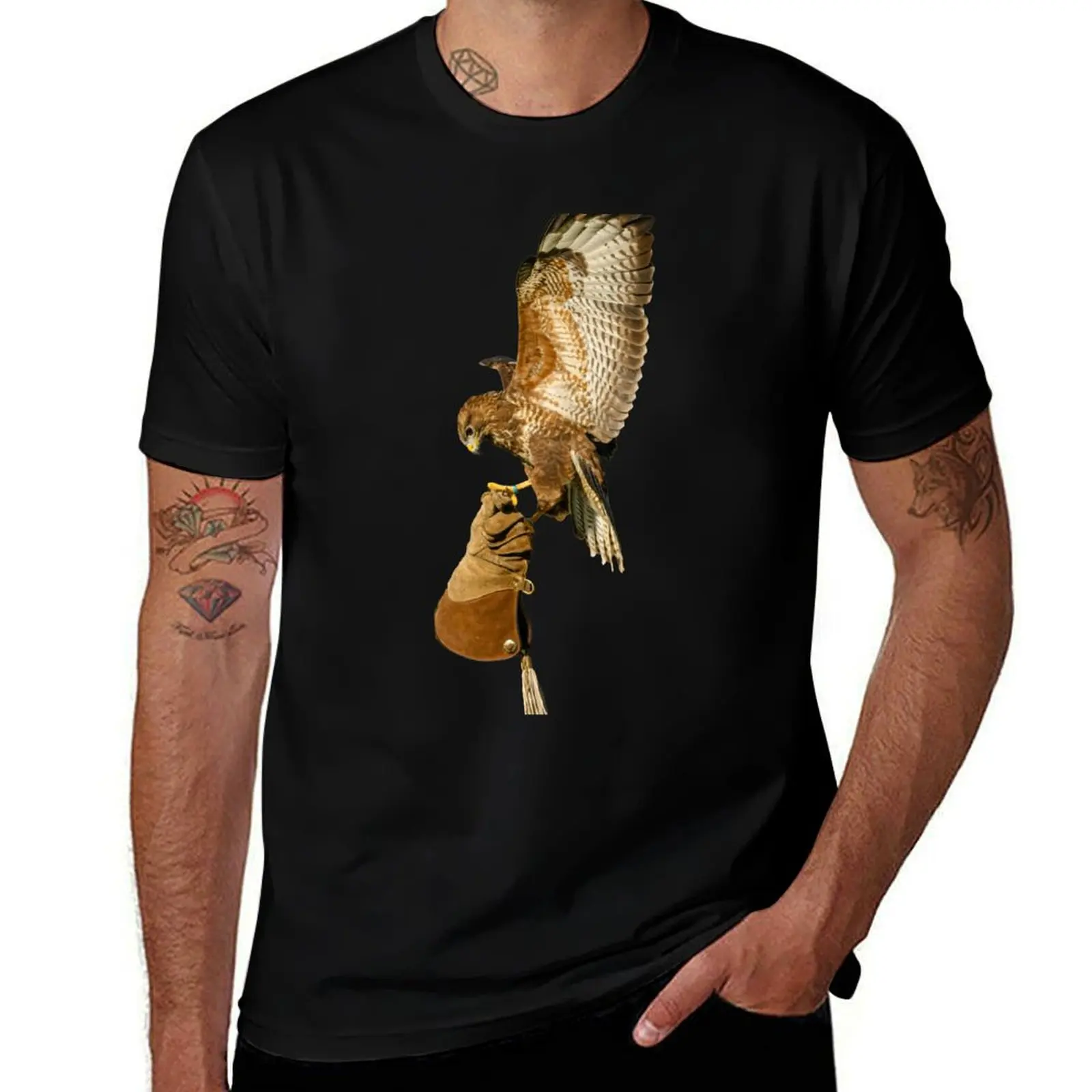 

Buzzard coming to the glove T-Shirt Fitness Quick Dry Short Sleeve Top